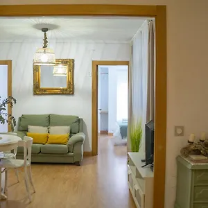  Apartamento Piso Completo Cerca De Estacion Bus, Tren Y Ferrys
